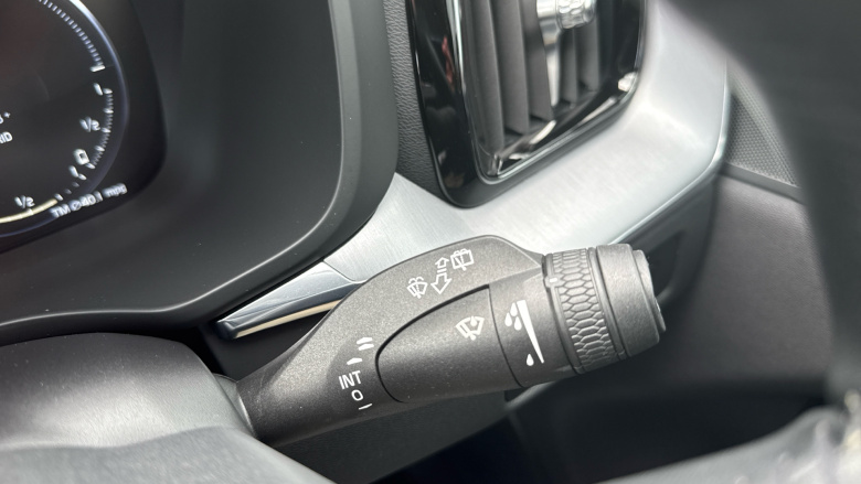 Volvo Xc60 2.0 T6 RC PHEV Inscription Expression 5dr AWD Auto Estate